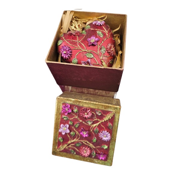 Papyrus Christmas Tree Ornament Heart Shaped - Flowering Vine Heart w/Box - Picture 1 of 16